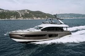 Empire Yachts: Luxury Yacht Azimut Fly 68