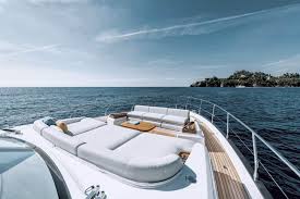 Empire Yachts: Luxury Yacht Azimut Fly 68